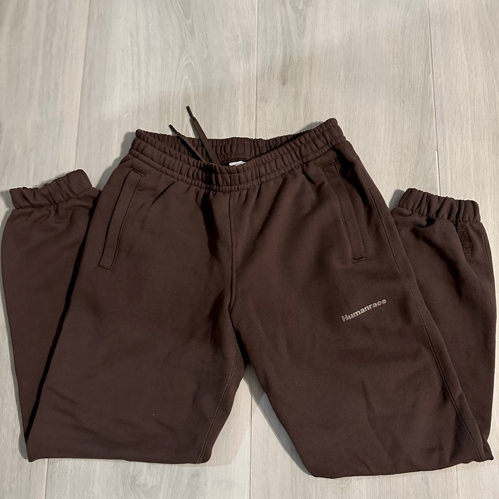 Never worn, just sitting in closet and looking to free up space